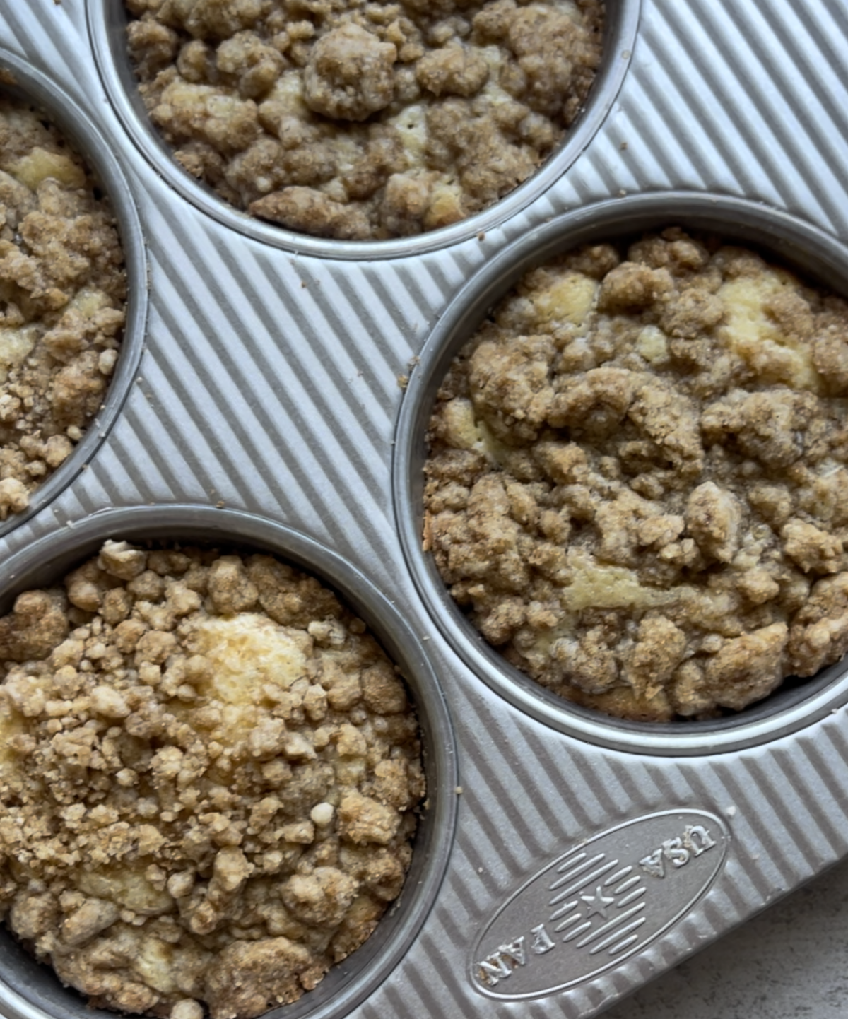 Drake's Coffee Cake Copycat Muffins - Lily P Crumbs