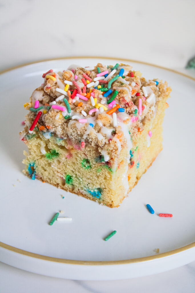 funfetti crumb cake